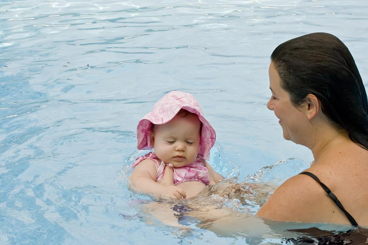 Mother and Child - swimming - freerangestock.com