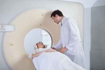 Rezonans magnetyczny - zdjęcie partnera